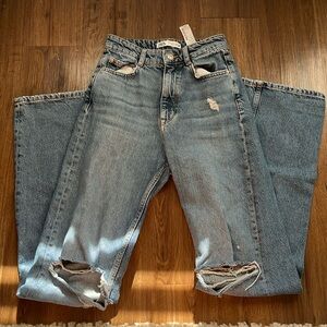 Zara Jeans. Size 0. Dark wash. Great condition